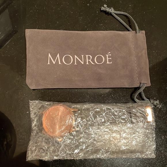 Monroe by Maestro genuine leather watch, rose gold, new , never used - Picture 4 of 7